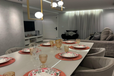 LINDO Sobrado à venda no Bairro do Conjunto Residencial Vista Verde na Rua José Carlos de Resende