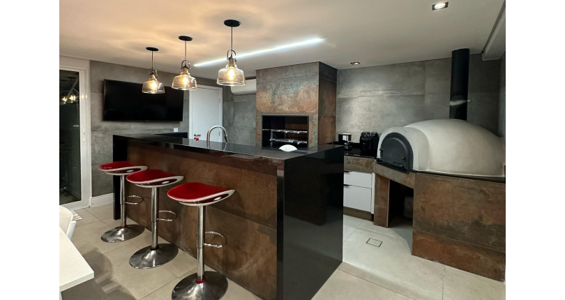 LINDO Sobrado à venda no Bairro do Conjunto Residencial Vista Verde na Rua José Carlos de Resende