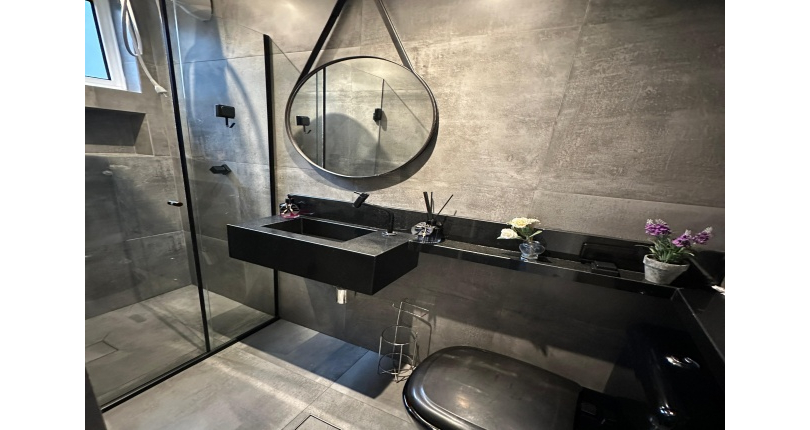 LINDO Sobrado à venda no Bairro do Conjunto Residencial Vista Verde na Rua José Carlos de Resende