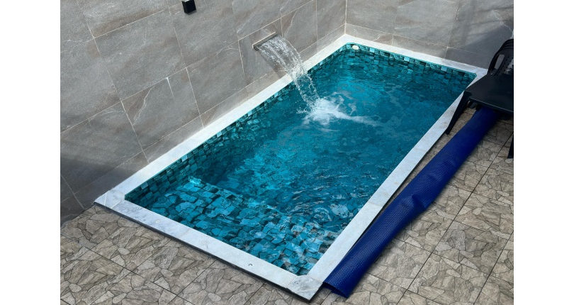 LINDO Sobrado à venda no Bairro do Conjunto Residencial Vista Verde na Rua José Carlos de Resende