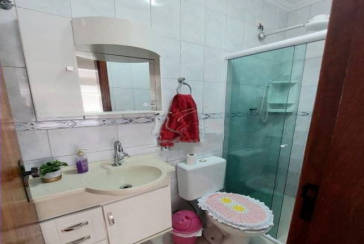 Sobrado à venda no Bairro do Parque São Domingos na Rua Doutor Odon Carlos de Figueiredo Ferraz