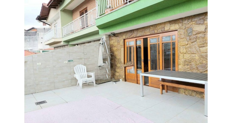 Sobrado à venda no Bairro do Parque São Domingos na Rua Doutor Odon Carlos de Figueiredo Ferraz