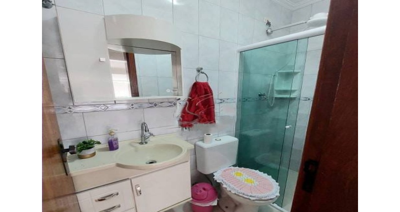 Sobrado à venda no Bairro do Parque São Domingos na Rua Doutor Odon Carlos de Figueiredo Ferraz