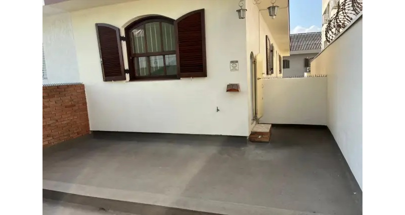 Sobrado à venda no Bairro do Jardim Vista Linda na Rua Venceslau Gomes da Silva