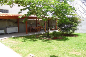 Casa Térrea à venda no Bairro da Vila Espanhola na Rua Antônio Pinto Vieira