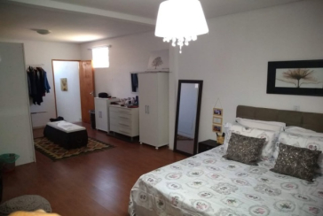 Casa Térrea à venda no Bairro da Vila Espanhola na Rua Antônio Pinto Vieira