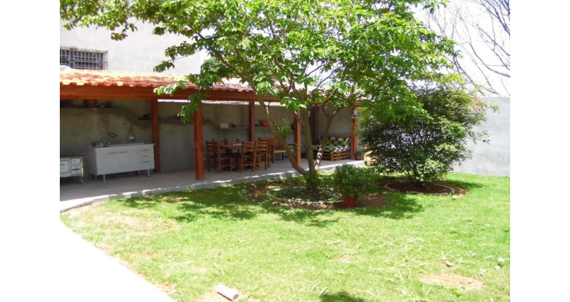 Casa Térrea à venda no Bairro da Vila Espanhola na Rua Antônio Pinto Vieira