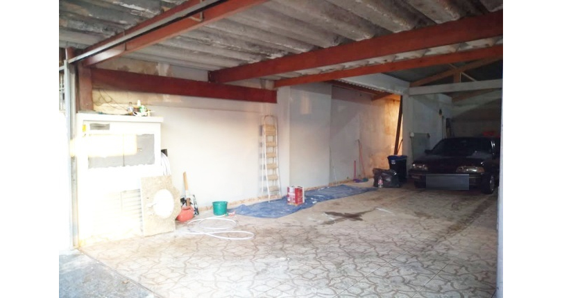 Casa Térrea à venda no Bairro da Vila Espanhola na Rua Antônio Pinto Vieira