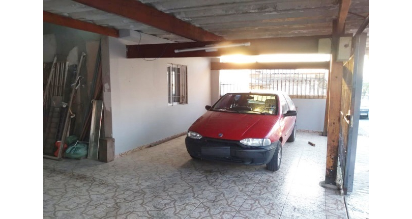 Casa Térrea à venda no Bairro da Vila Espanhola na Rua Antônio Pinto Vieira