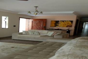 Lindo Sobrado à venda no Bairro do Parque São Domingos na Rua Homero Sales,