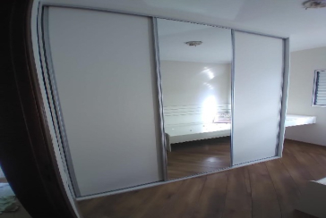 Belo Sobrado à venda no Bairro do Jardim Anhangüera na Rua Júlio Vicente Ferreira