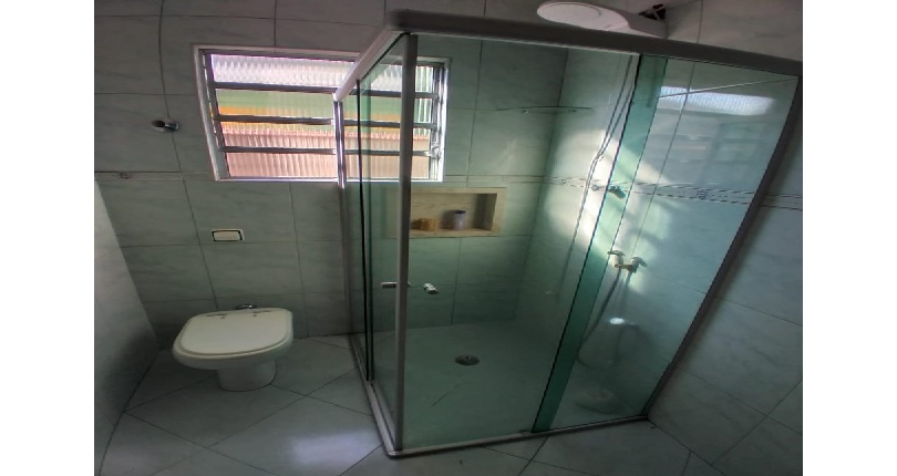 Belo Sobrado à venda no Bairro do Jardim Anhangüera na Rua Júlio Vicente Ferreira