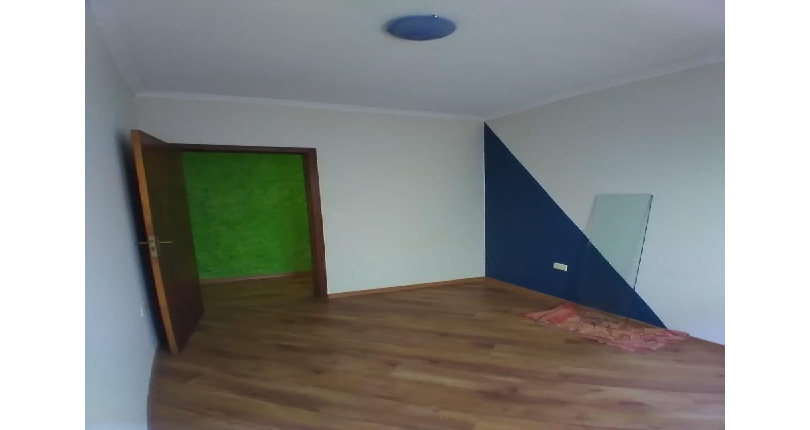 Belo Sobrado à venda no Bairro do Jardim Anhangüera na Rua Júlio Vicente Ferreira