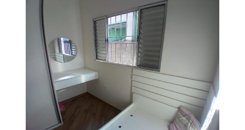 Belo Sobrado à venda no Bairro do Jardim Anhangüera na Rua Júlio Vicente Ferreira