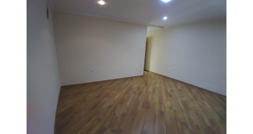 Belo Sobrado à venda no Bairro do Jardim Anhangüera na Rua Júlio Vicente Ferreira