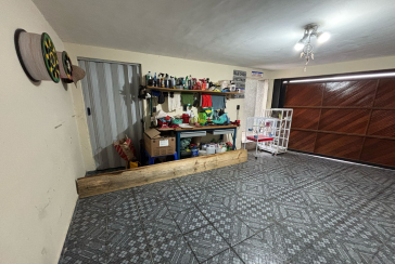 Bela Casa à venda no Bairro da Vila Guedes na Rua Confidencia Musical,