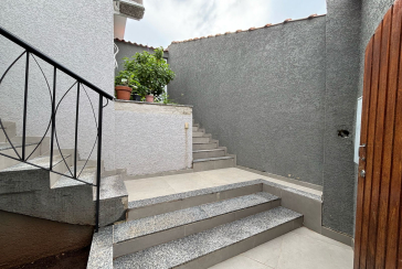 Bela Casa à venda no Bairro da Vila Guedes na Rua Confidencia Musical,