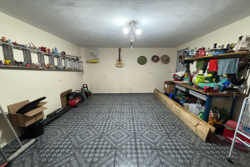 Bela Casa à venda no Bairro da Vila Guedes na Rua Confidencia Musical,