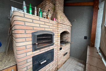 Bela Casa à venda no Bairro da Vila Guedes na Rua Confidencia Musical,