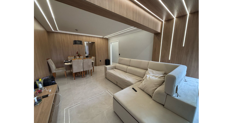 Bela Casa à venda no Bairro da Vila Guedes na Rua Confidencia Musical,