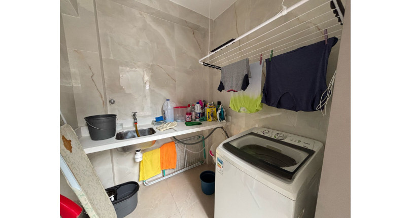 Bela Casa à venda no Bairro da Vila Guedes na Rua Confidencia Musical,