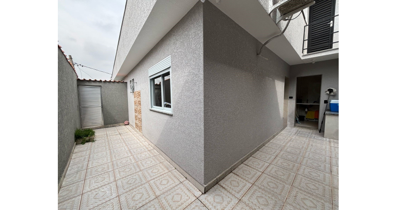 Bela Casa à venda no Bairro da Vila Guedes na Rua Confidencia Musical,