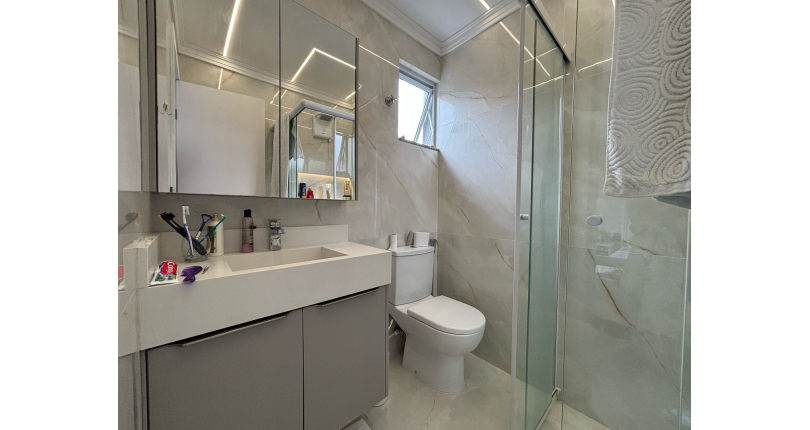 Bela Casa à venda no Bairro da Vila Guedes na Rua Confidencia Musical,