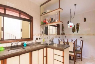 Lindo Sobrado à venda no Bairro do City América na Avenida Cardeal Motta,