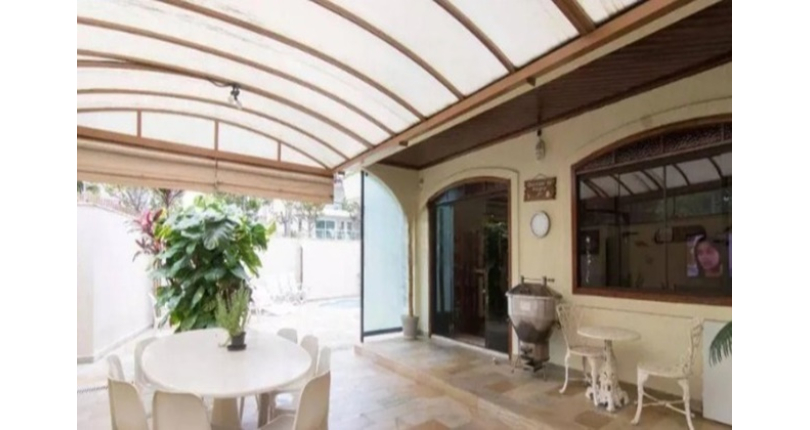 Lindo Sobrado à venda no Bairro do City América na Avenida Cardeal Motta,