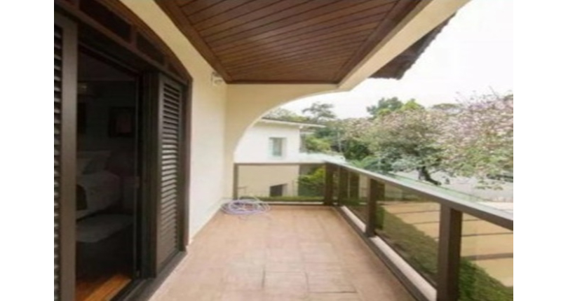 Lindo Sobrado à venda no Bairro do City América na Avenida Cardeal Motta,