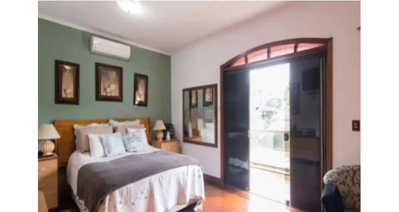 Lindo Sobrado à venda no Bairro do City América na Avenida Cardeal Motta,