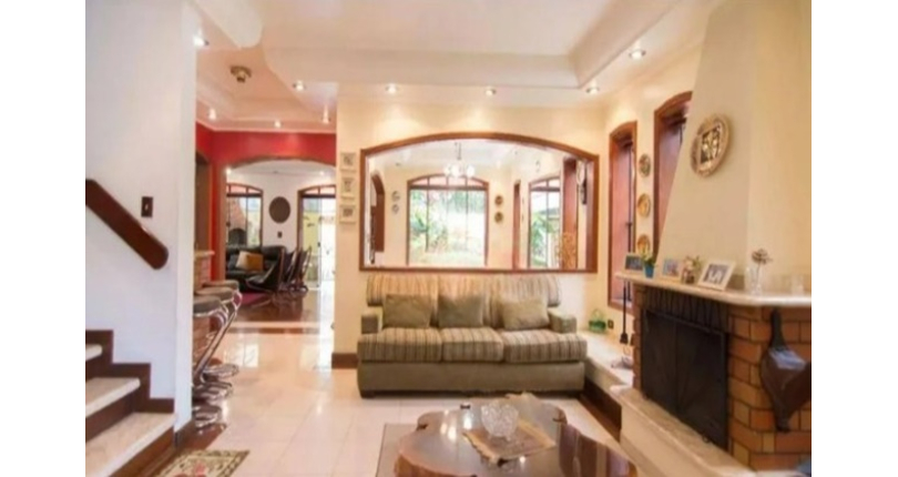 Lindo Sobrado à venda no Bairro do City América na Avenida Cardeal Motta,