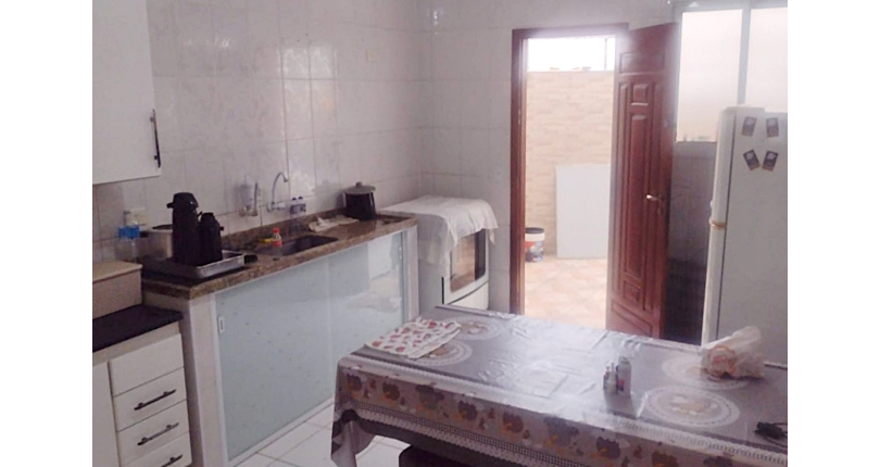 Sobrado à venda em Mongaguá no Bairro da Vila Vera Cruz na Avenida Governador Mario Covas Junior,