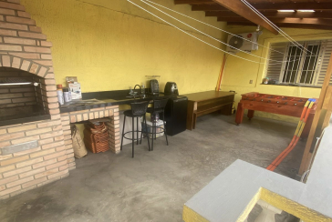 Belo Sobrado à venda no Bairro do Parque São Domingos na Rua Inácio Luís da Costa