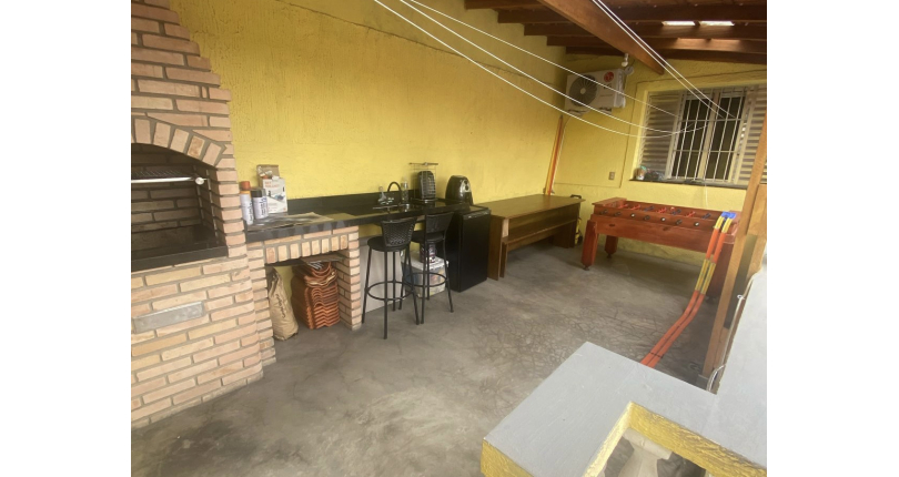 Belo Sobrado à venda no Bairro do Parque São Domingos na Rua Inácio Luís da Costa