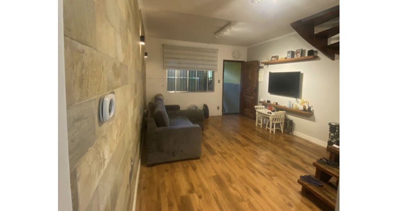 Belo Sobrado à venda no Bairro do Parque São Domingos na Rua Inácio Luís da Costa