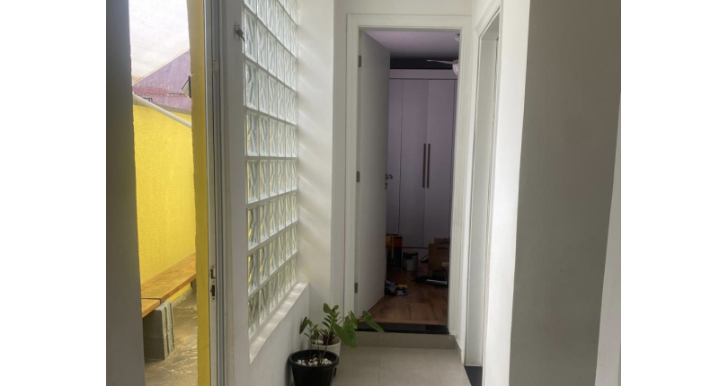 Belo Sobrado à venda no Bairro do Parque São Domingos na Rua Inácio Luís da Costa