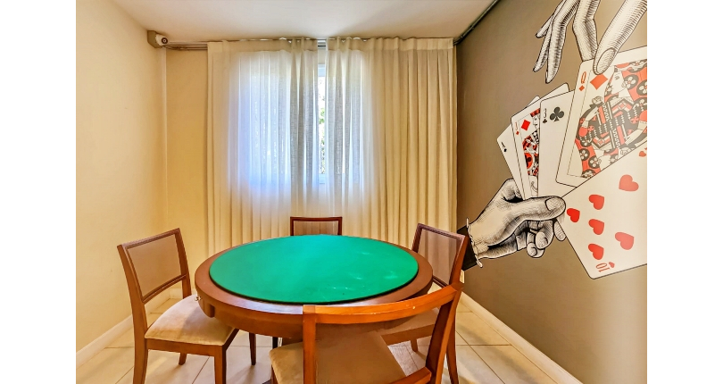 Lindo Apartamento à venda no Bairro do Jardim Íris na Avenida Raimundo Pereira de Magalhães 2616