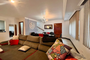 Lindo Sobrado à venda no Parque Anhanguera (São Domingos)