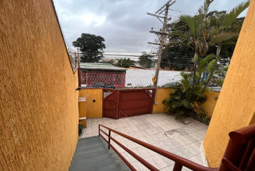 Lindo Sobrado à venda no Parque Anhanguera (São Domingos)