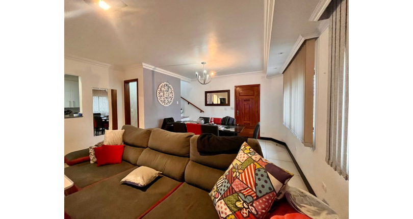 Lindo Sobrado à venda no Parque Anhanguera (São Domingos)