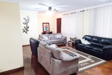 Sobrado à venda no Bairro da Cidade D'Abril na Rua Dianora