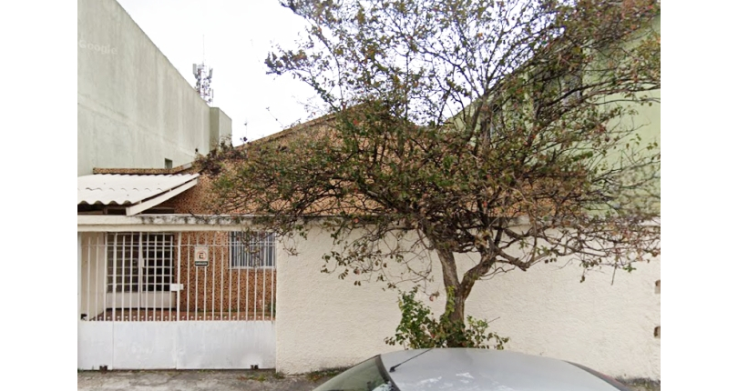 Terreno à venda no Bairro da Vila Santa Edwiges na Rua Agamenon Magalhães