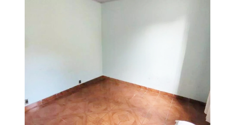 Terreno à venda no Bairro da Vila Santa Edwiges na Rua Agamenon Magalhães