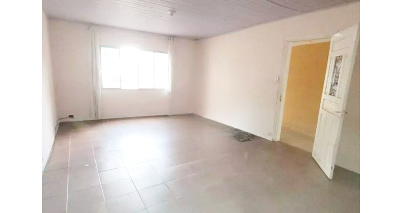 Terreno à venda no Bairro da Vila Santa Edwiges na Rua Agamenon Magalhães