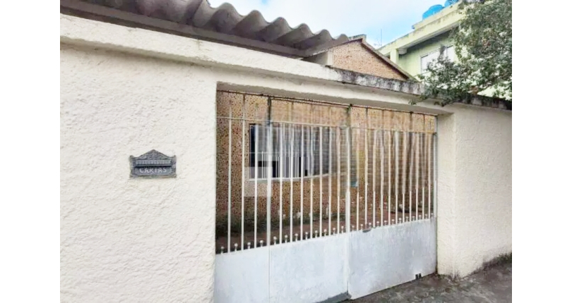 Terreno à venda no Bairro da Vila Santa Edwiges na Rua Agamenon Magalhães