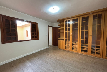 Belo Sobrado à venda no Bairro da Vila Albertina na Rua Antônio Pires