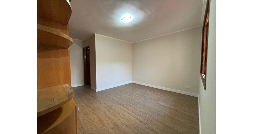 Belo Sobrado à venda no Bairro da Vila Albertina na Rua Antônio Pires