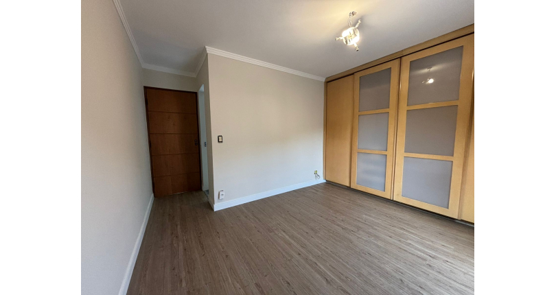 Belo Sobrado à venda no Bairro da Vila Albertina na Rua Antônio Pires