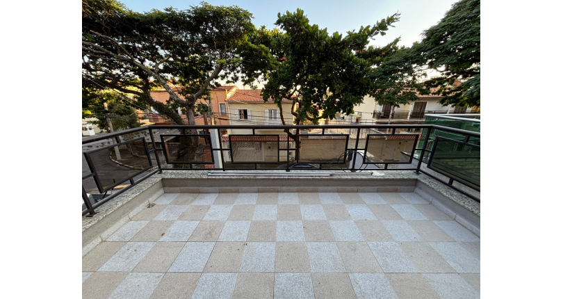 Belo Sobrado à venda no Bairro da Vila Albertina na Rua Antônio Pires